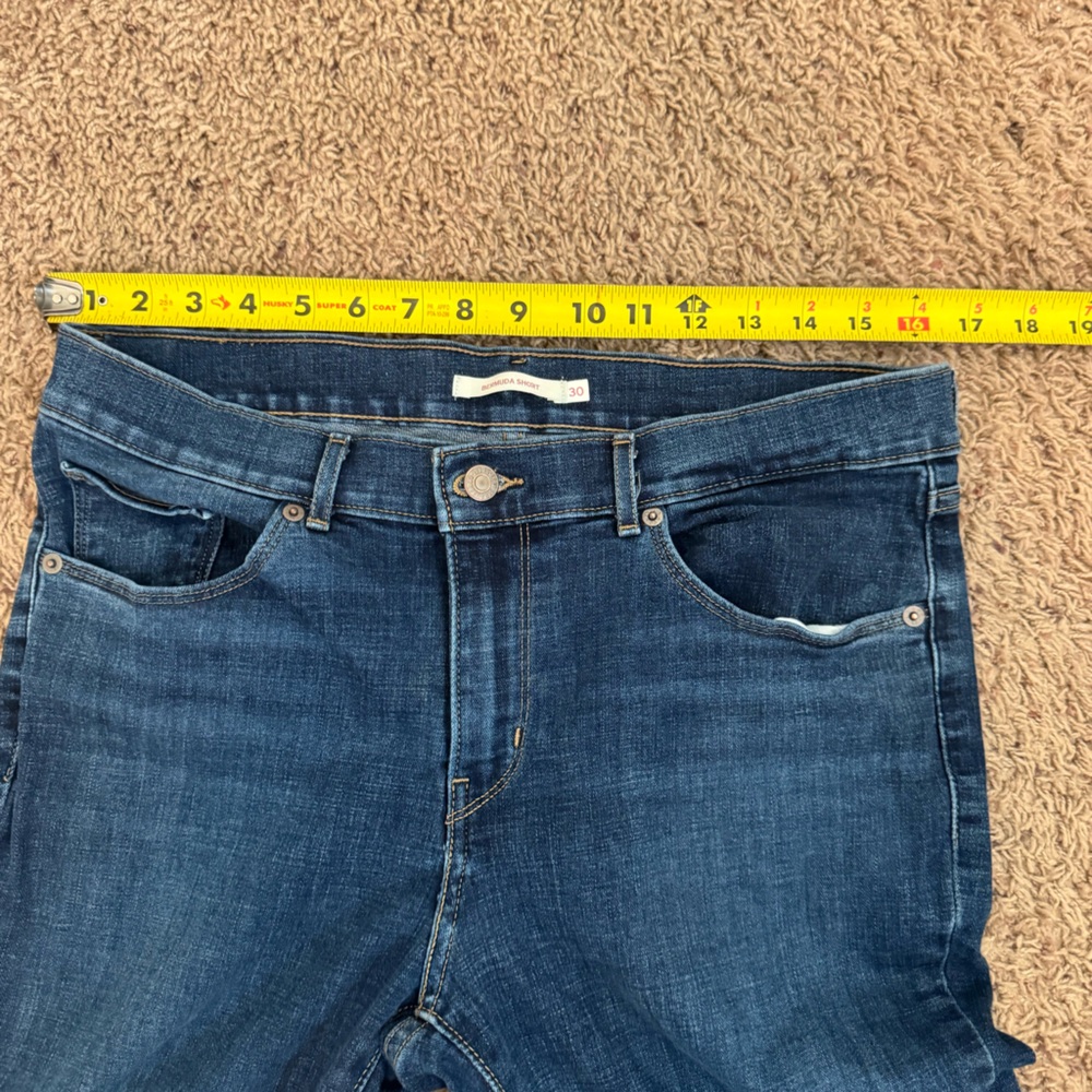 Levi’s Bermuda Jean Shorts Women’s size 30 - Picture 9 of 14